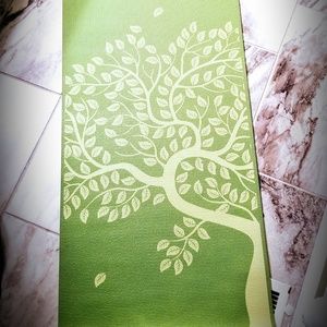 NWOT Gaiam yoga matt Arbor Serenity